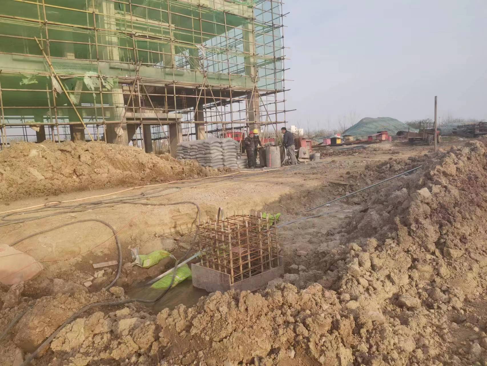 叠彩当桥梁出现裂缝的时候应该及时加固修补